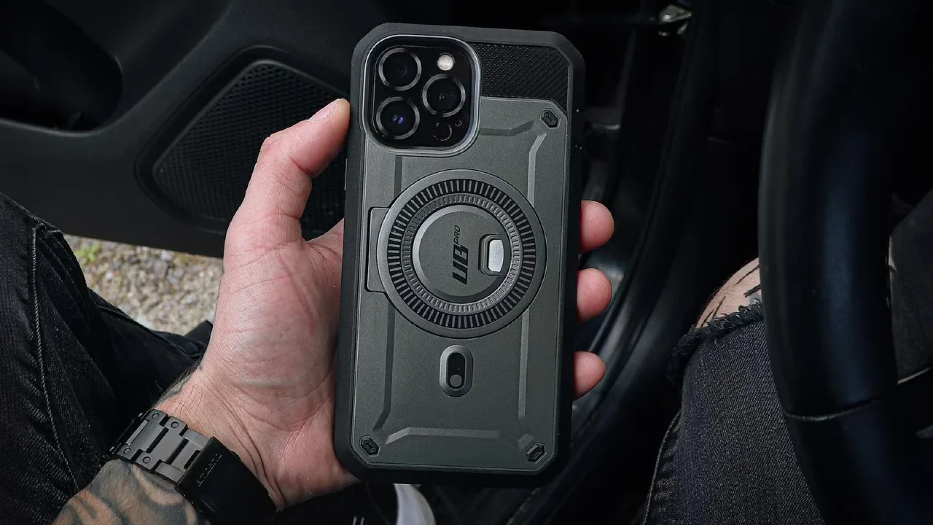 Pancéřový kryt vs průhledný silikonový obal: Který kryt na mobil je lepší volbou?